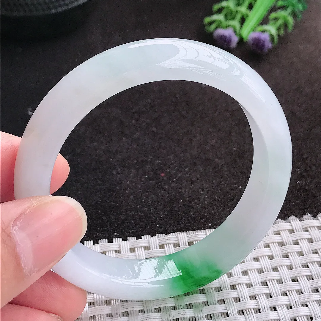 天然A货翡翠52.5.12/7.8老坑冰润起胶白底青飘阳绿手镯宽边玉镯