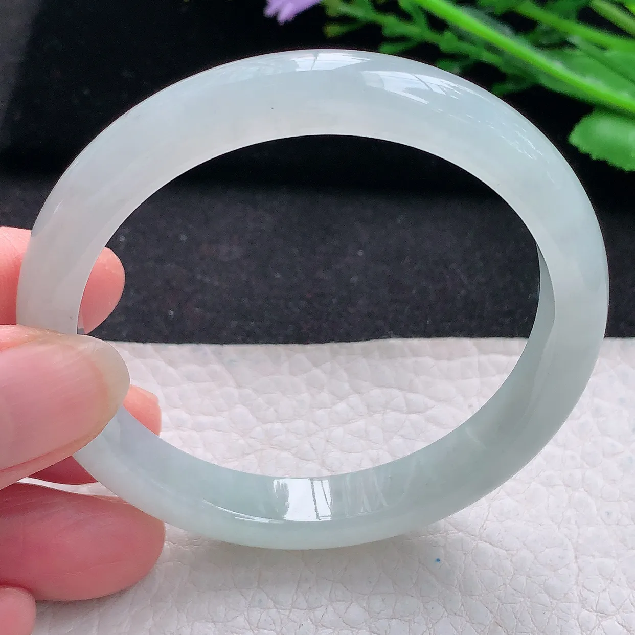 n自然光55*10*7平安镯 翡翠a货玉手镯冰纯起光宽边珠宝玉手环