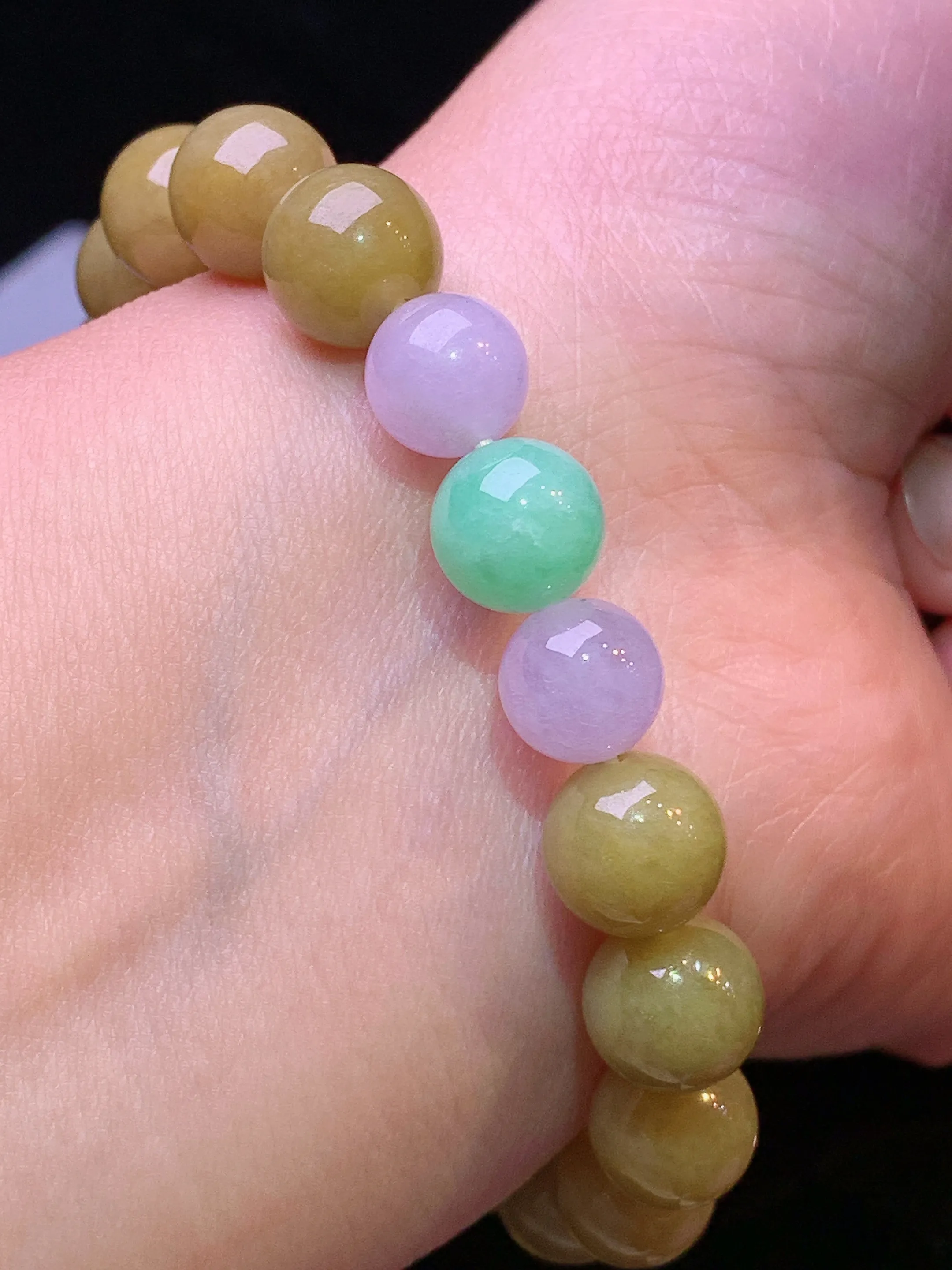 黄翡圆珠手链 玉质细腻 水润亮眼 色泽艳丽 整体尺寸9.8