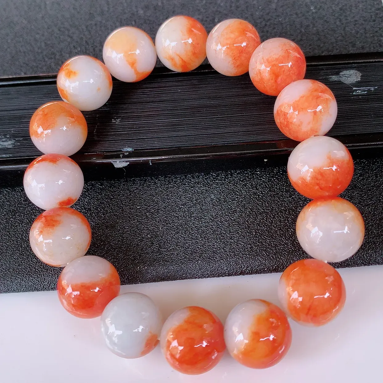 自然光实拍，冰润黄翡双彩翡翠手串手链，种老水足，冰清玉润  颜色漂亮  #46.13取一尺寸13