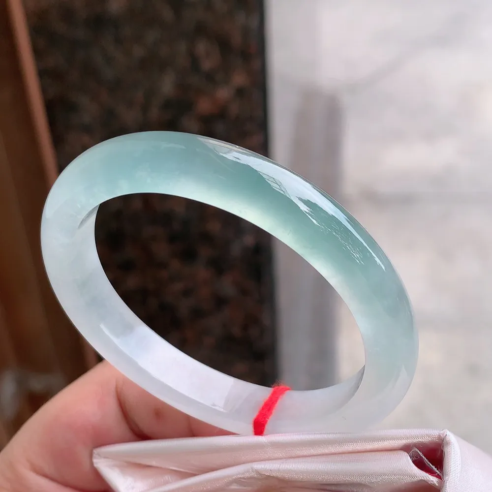 贵妃冰玻蓝水 无瑕 尺寸:53.5/41.1/9.1/7.4 种色俱佳