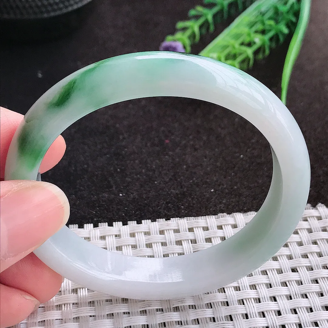 天然A货翡翠55/48/12.5/8老坑精美温润飘阳绿贵妃手镯宽边玉镯