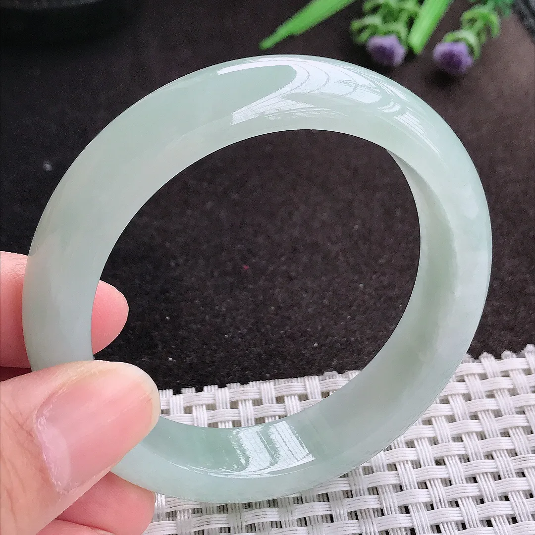 天然A货翡翠55/13.3/8.6老坑秀气冰胶冰晴手镯宽边玉镯