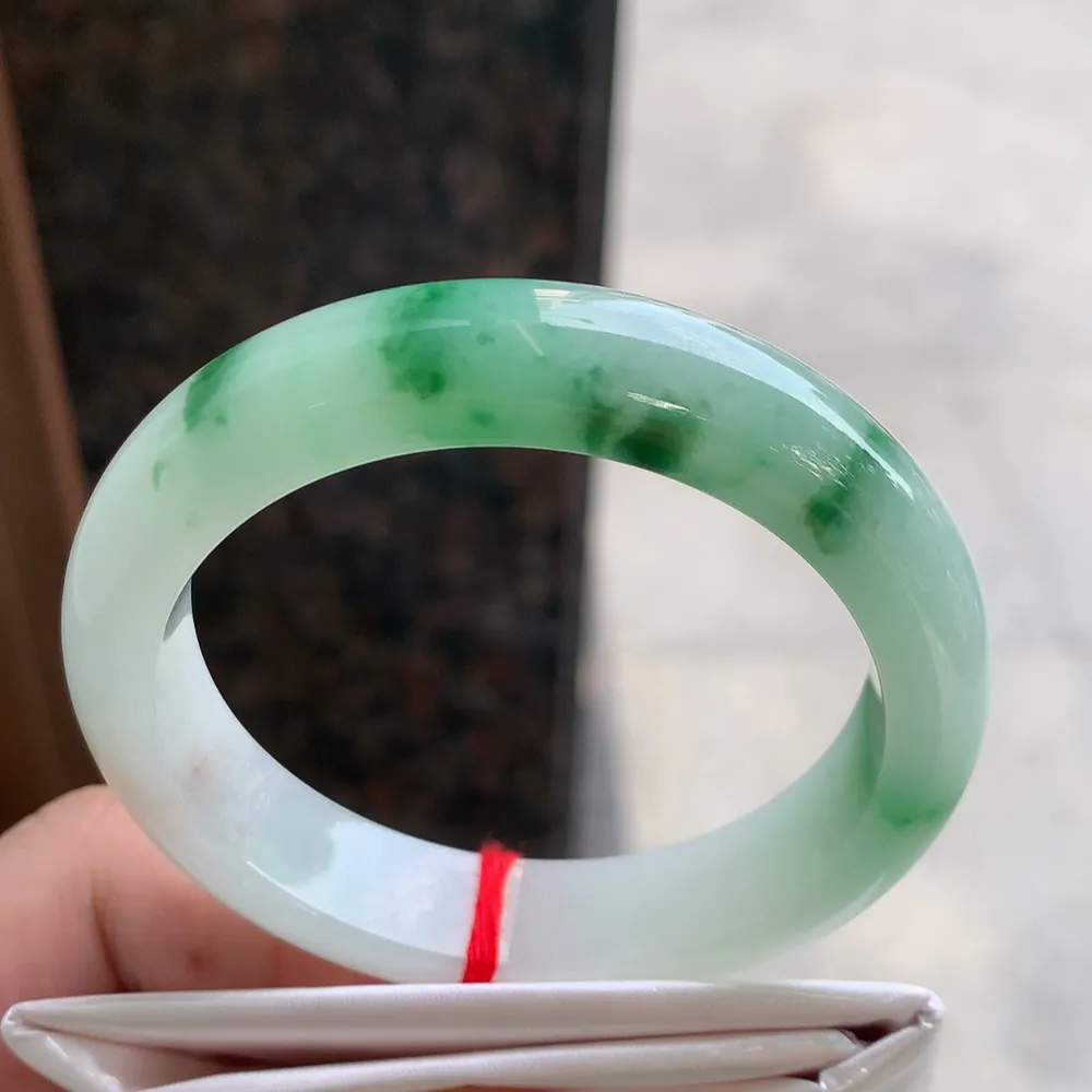 正圈冰飘花 无瑕 尺寸:52.7/10/8.2 花美