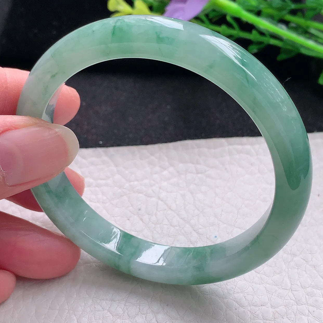 js自然光57*10*7.5平安镯 翡翠a货玉手镯冰油飘花秀气宽边珠宝玉手环
