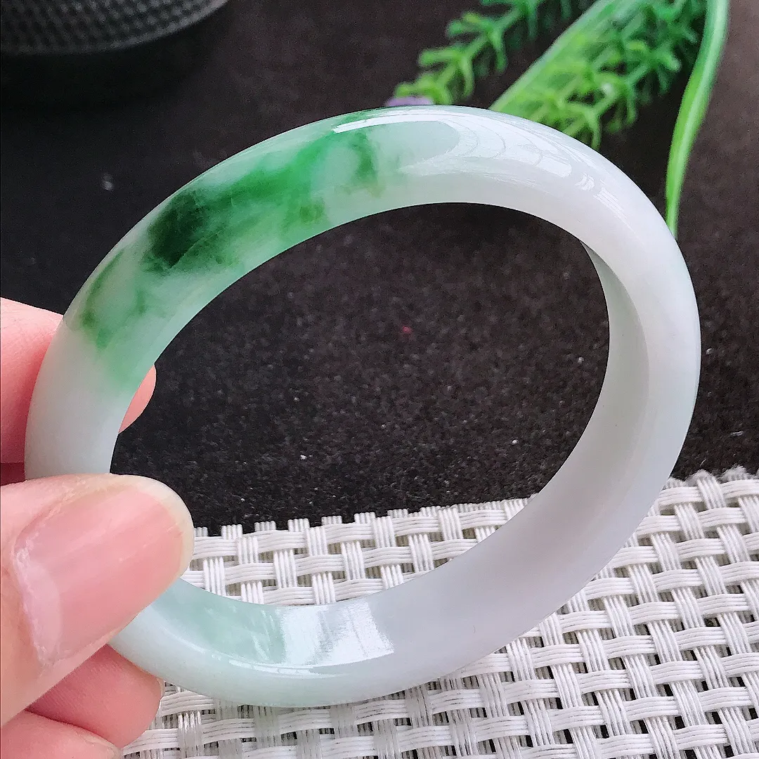 天然A货翡翠55/48/12.5/8老坑精美温润飘阳绿贵妃手镯宽边玉镯