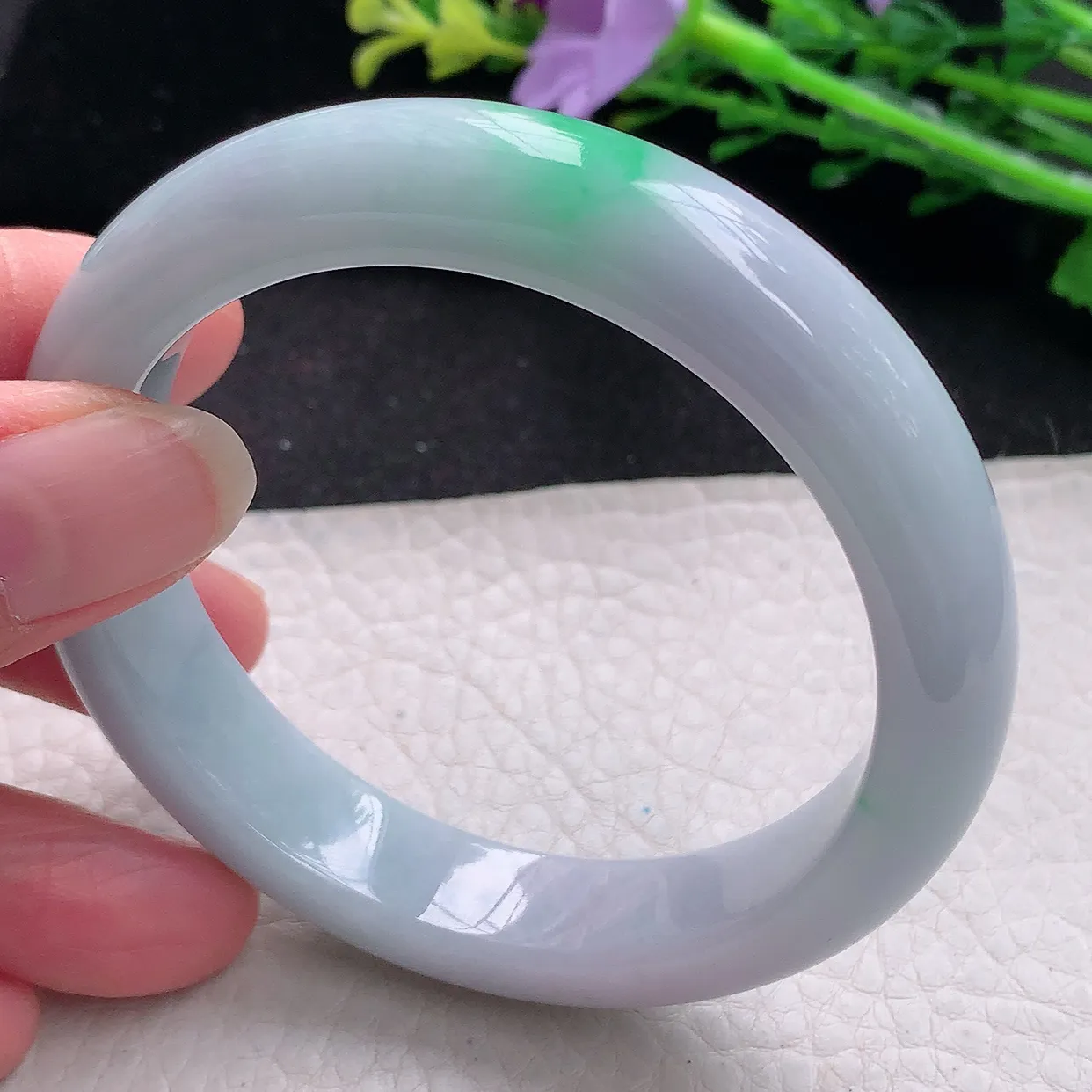 xx自然光56*12.3*8.3平安镯 翡翠a货玉手镯飘绿宽边珠宝玉手环