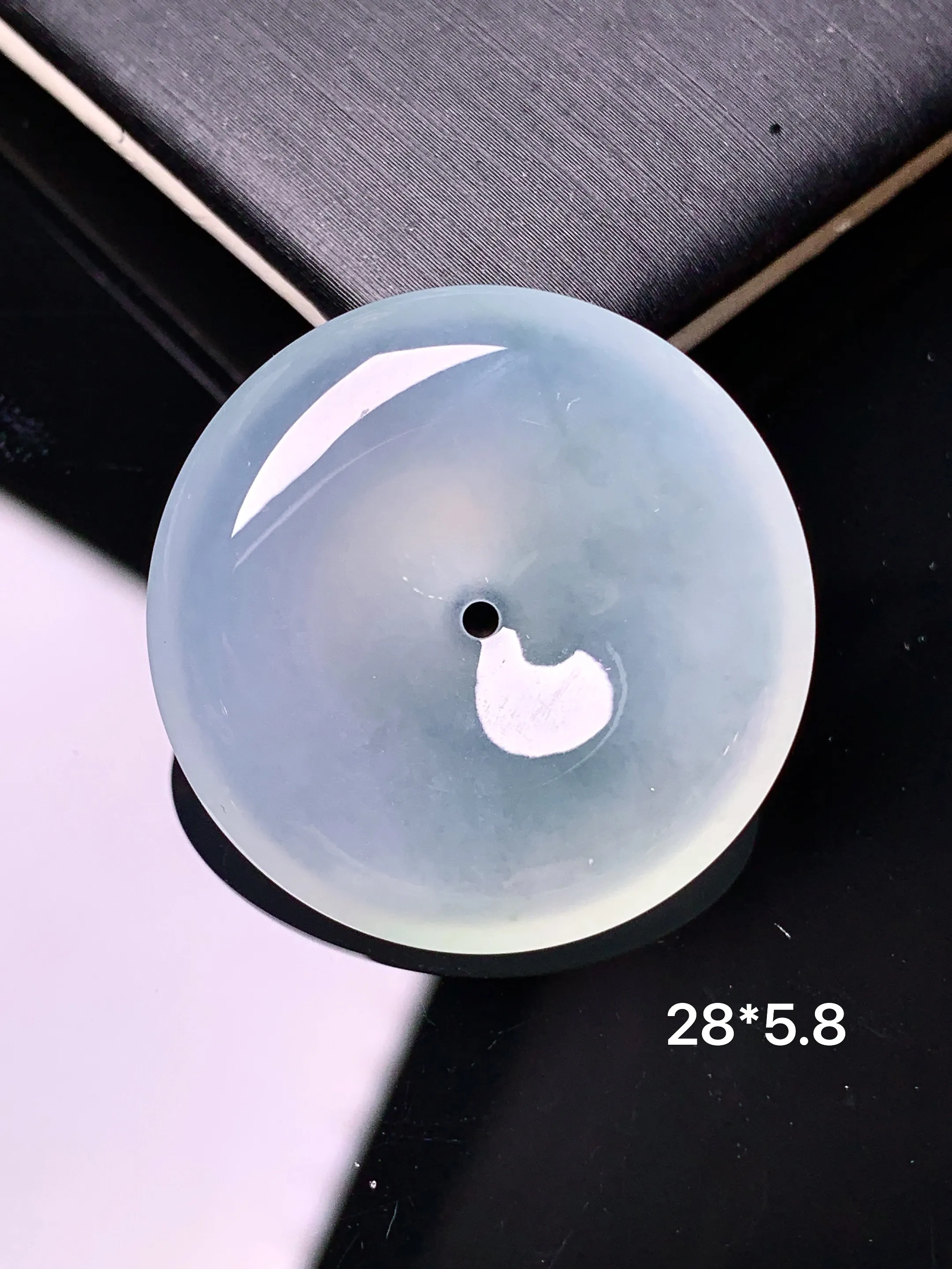 冰种平安扣吊坠 玉质细腻 水润亮眼 色泽艳丽 整体尺寸25*5.8