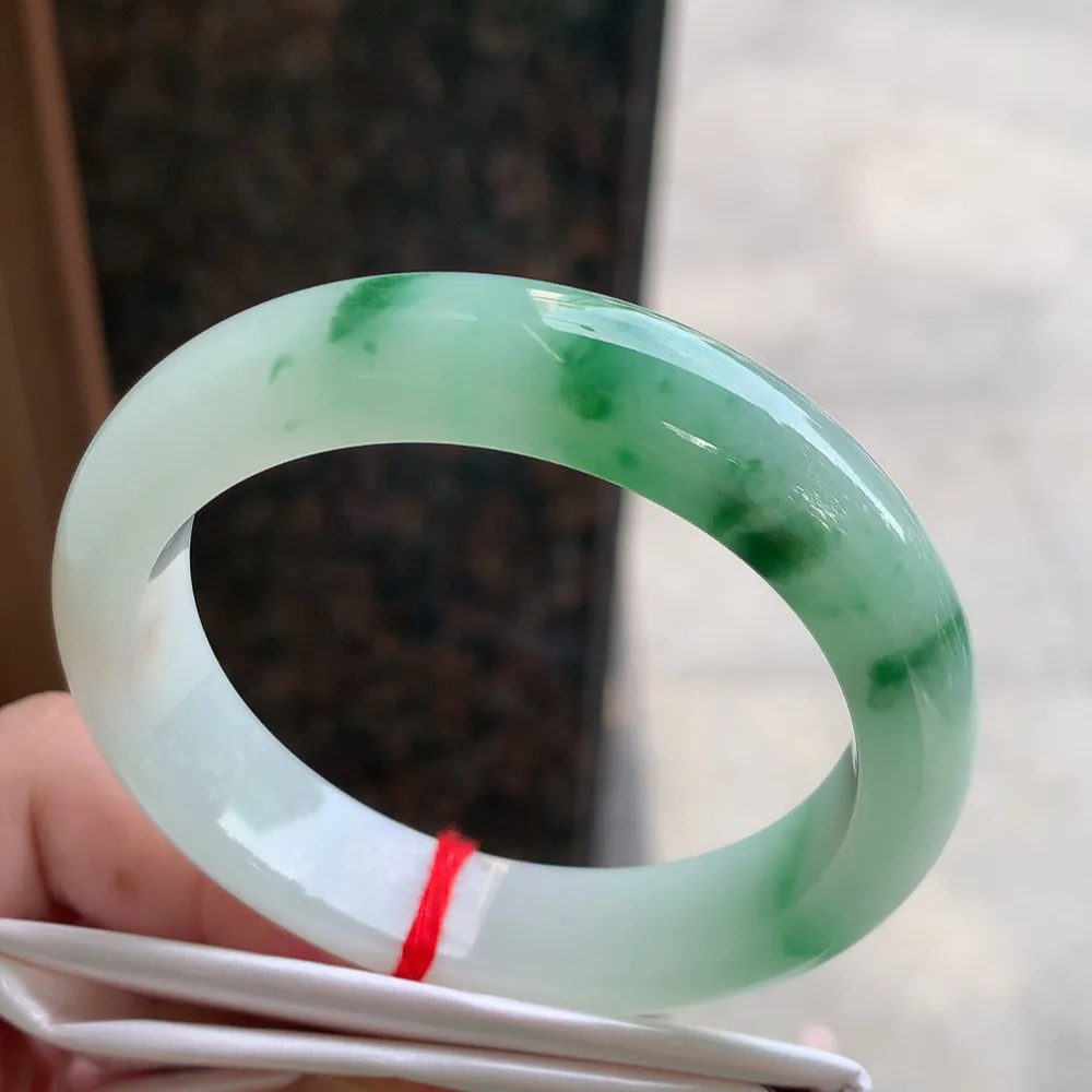 正圈冰飘花 无瑕 尺寸:52.7/10/8.2 花美