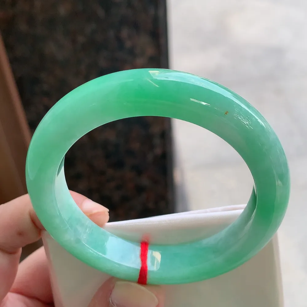 正圈冰糯翠绿 无瑕 尺寸:55.4/11.8/9.5 色好