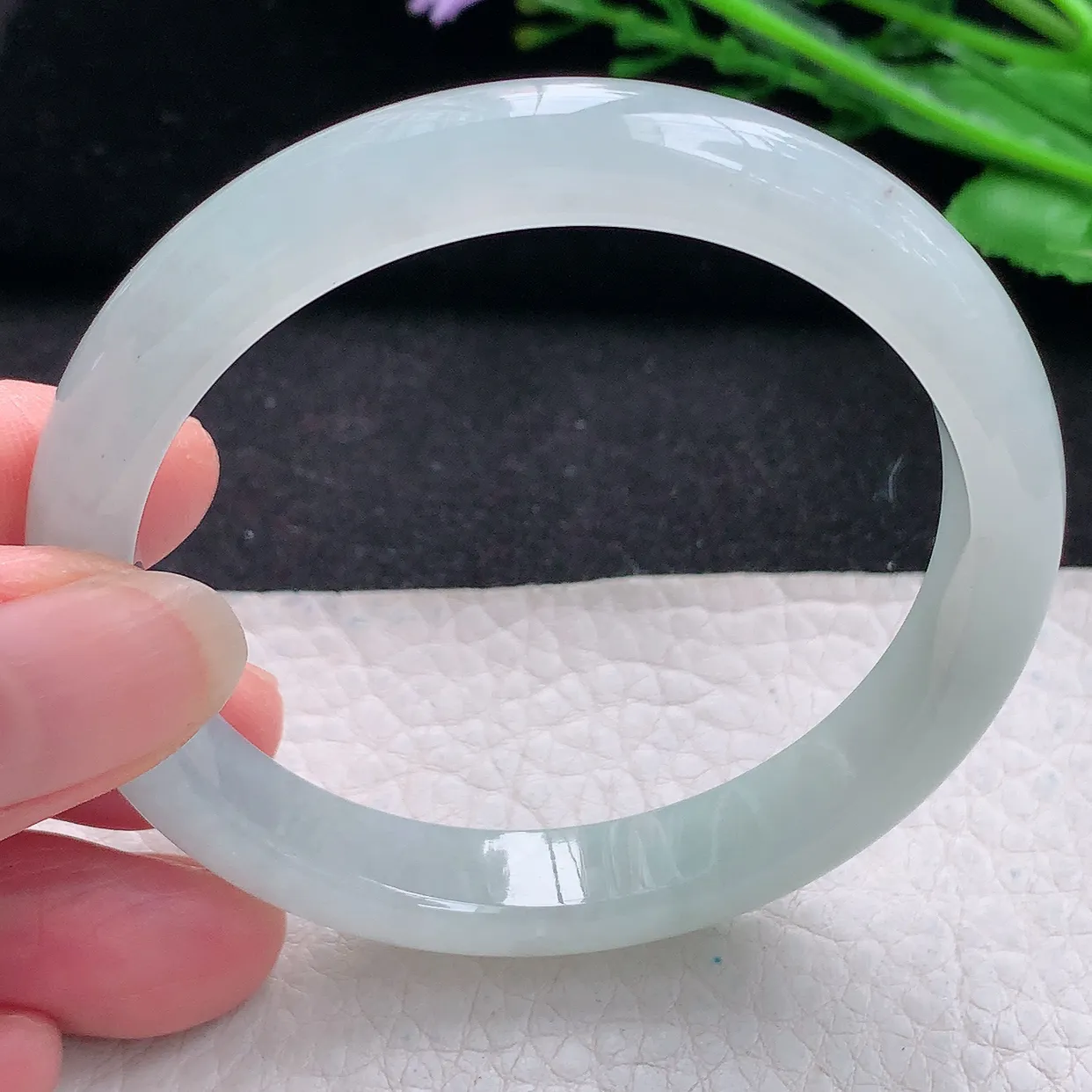 n自然光55*10*7平安镯 翡翠a货玉手镯冰纯起光宽边珠宝玉手环