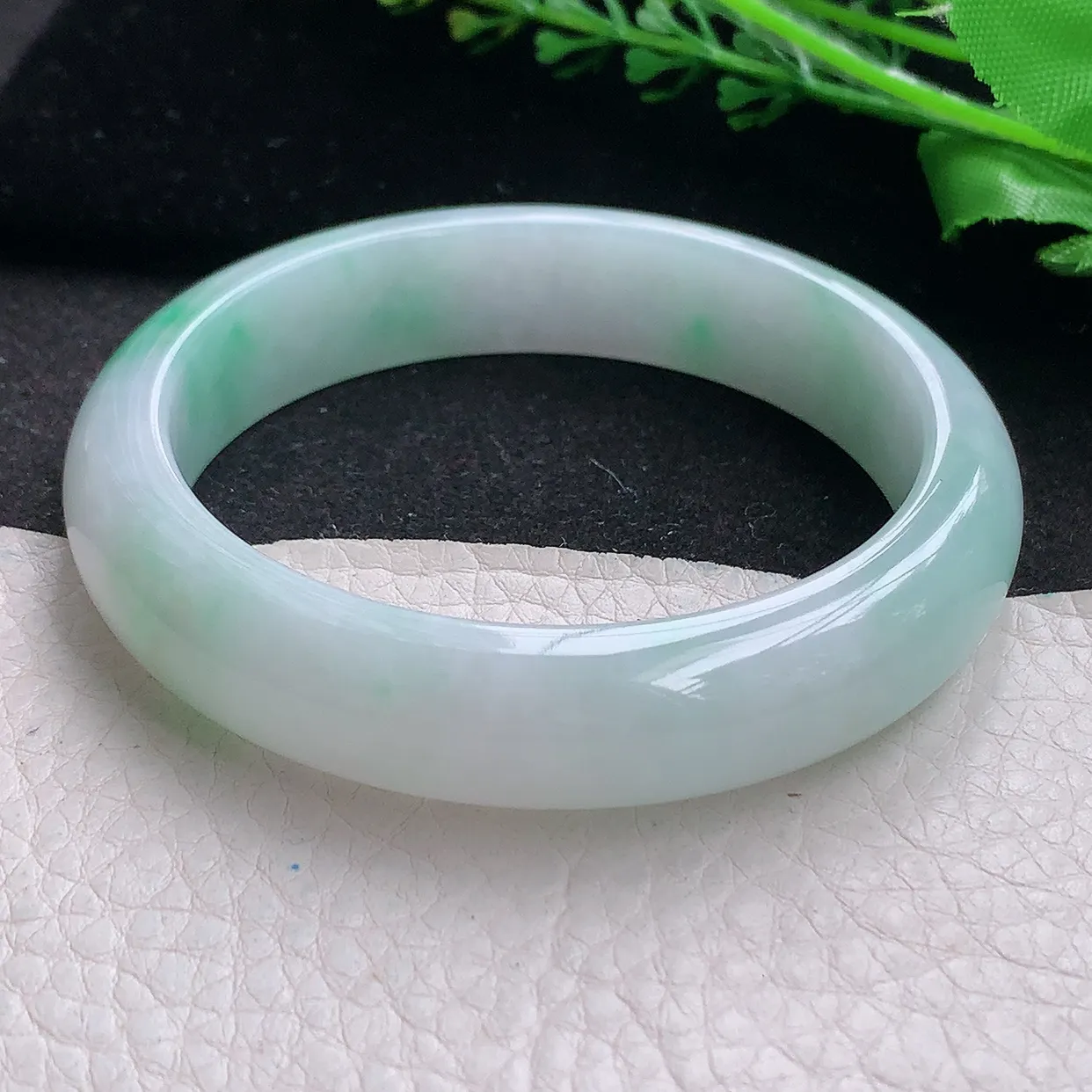 nr自然光57.5*13.2*8.3平安镯 翡翠a货玉手镯飘绿宽边珠宝玉手环