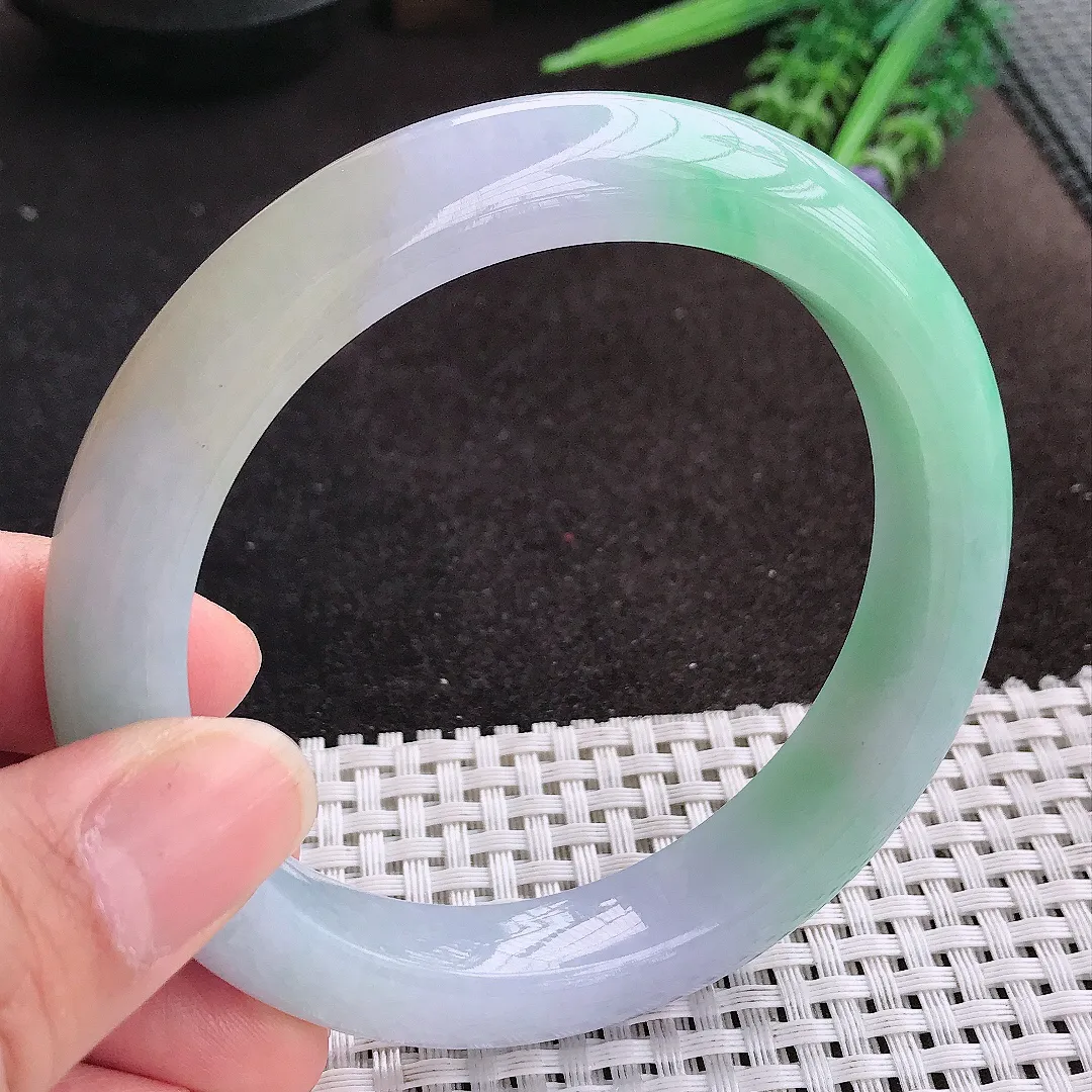 天然A货翡翠61.5/12.4/10.3老坑冰润大圈口春带彩手镯宽边玉镯