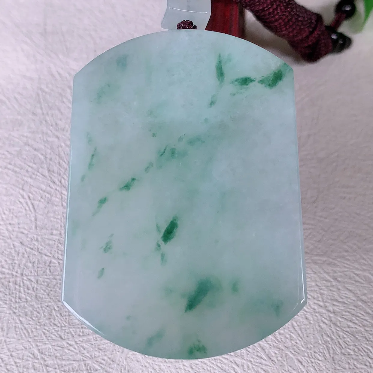 自然光实拍，冰飘花翡翠平安无事牌吊坠，平平安安，无事牌翠色灵动，佩戴平安时尚！#46.13