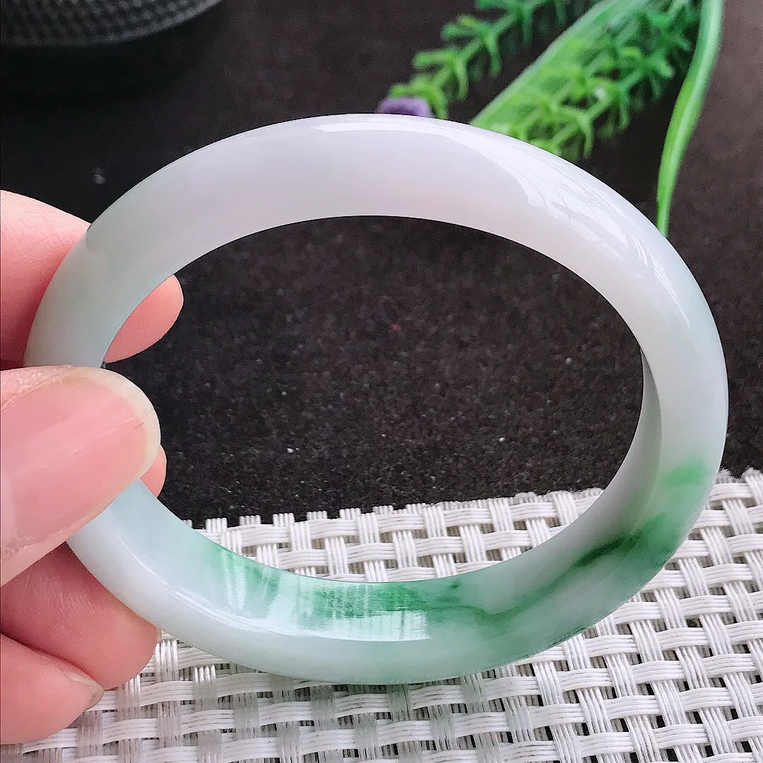 天然A货翡翠55/48/12.5/8老坑精美温润飘阳绿贵妃手镯宽边玉镯