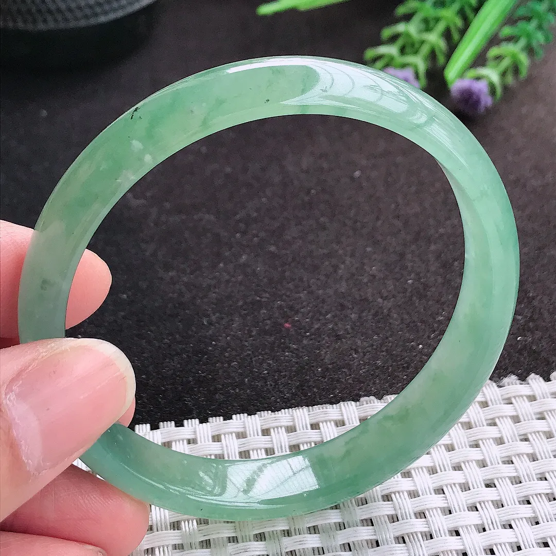 天然A货翡翠60/12.2/6老坑冰胶果冻冰晴满绿手镯宽边玉镯