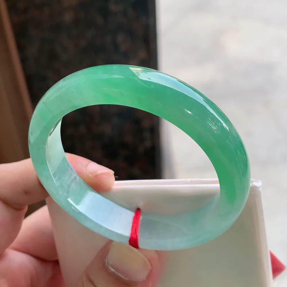 正圈冰绿 无瑕 尺寸:51.4/12/7.1 色好