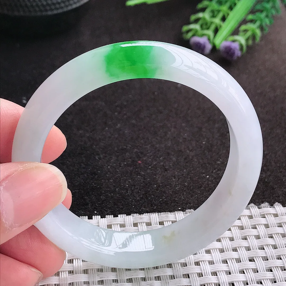 天然A货翡翠52.5.12/7.8老坑冰润起胶白底青飘阳绿手镯宽边玉镯