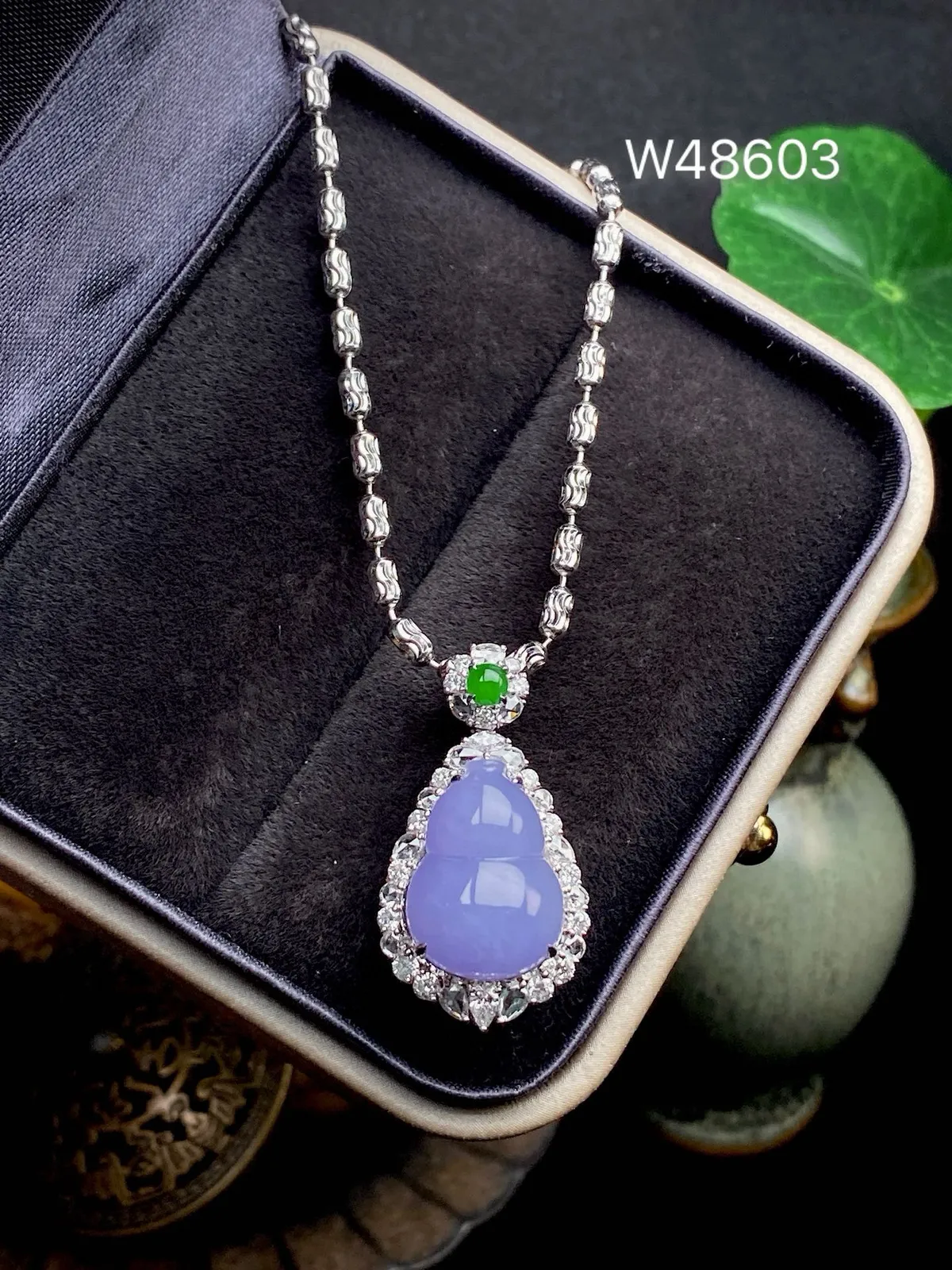【冰种紫葫芦吊坠】质地细腻，冰透纯净，唯美漂亮，珍藏品质，18K金钻镶嵌，裸石尺寸14.3*10.3