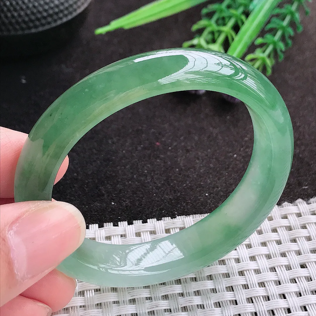 天然A货翡翠老坑冰种果冻胶冰晴绿贵妃手镯宽边玉镯手环