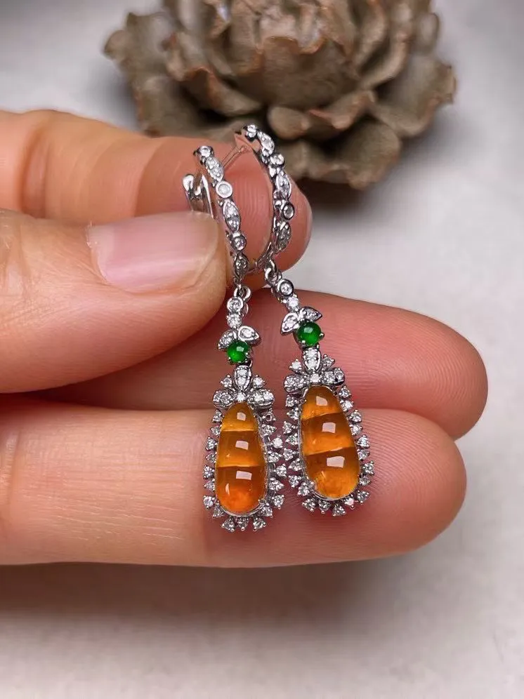 冰种黄翡福豆耳坠、真金真钻镶嵌，种水好，玉质细腻 .裸石尺寸 9.5*4.5