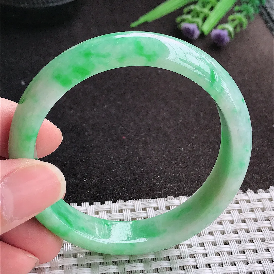 天然A货翡翠56.5/14/7.8老坑精美飘阳绿手镯宽边玉镯玉手环