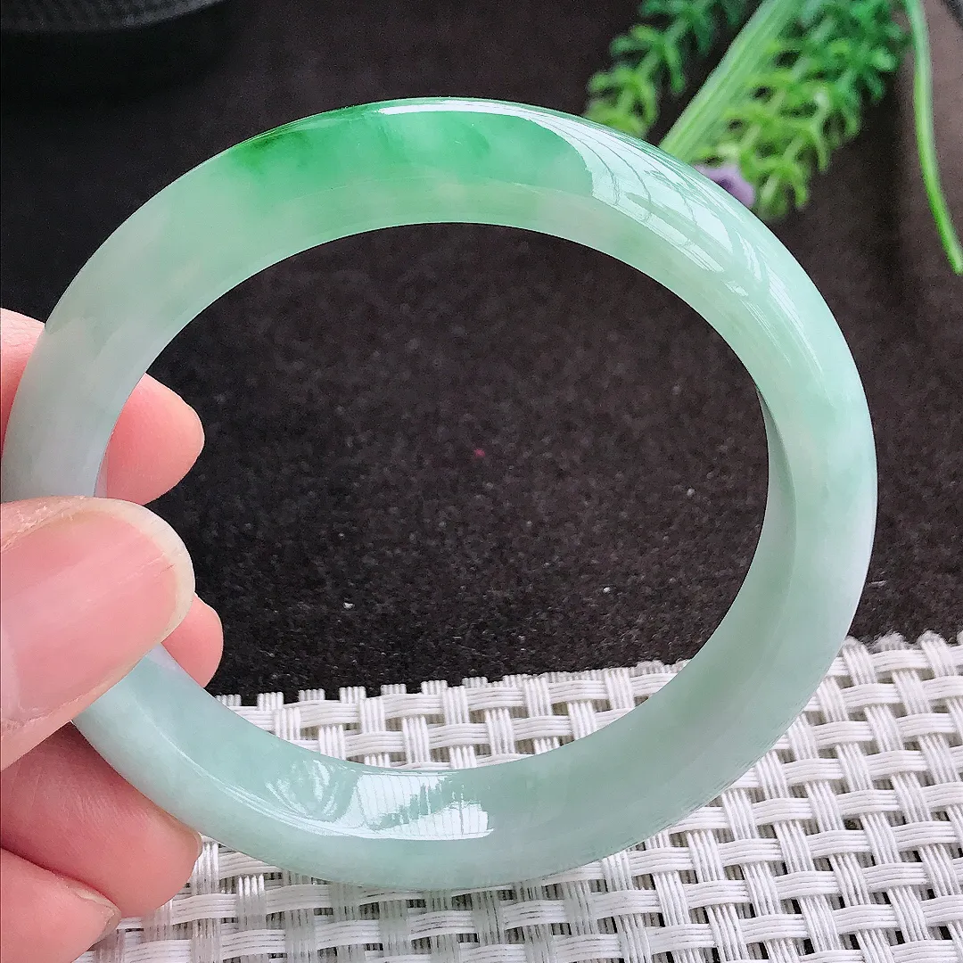 天然A货翡翠55.5/11.8/8老坑冰润水灵飘阳绿手镯宽边玉镯