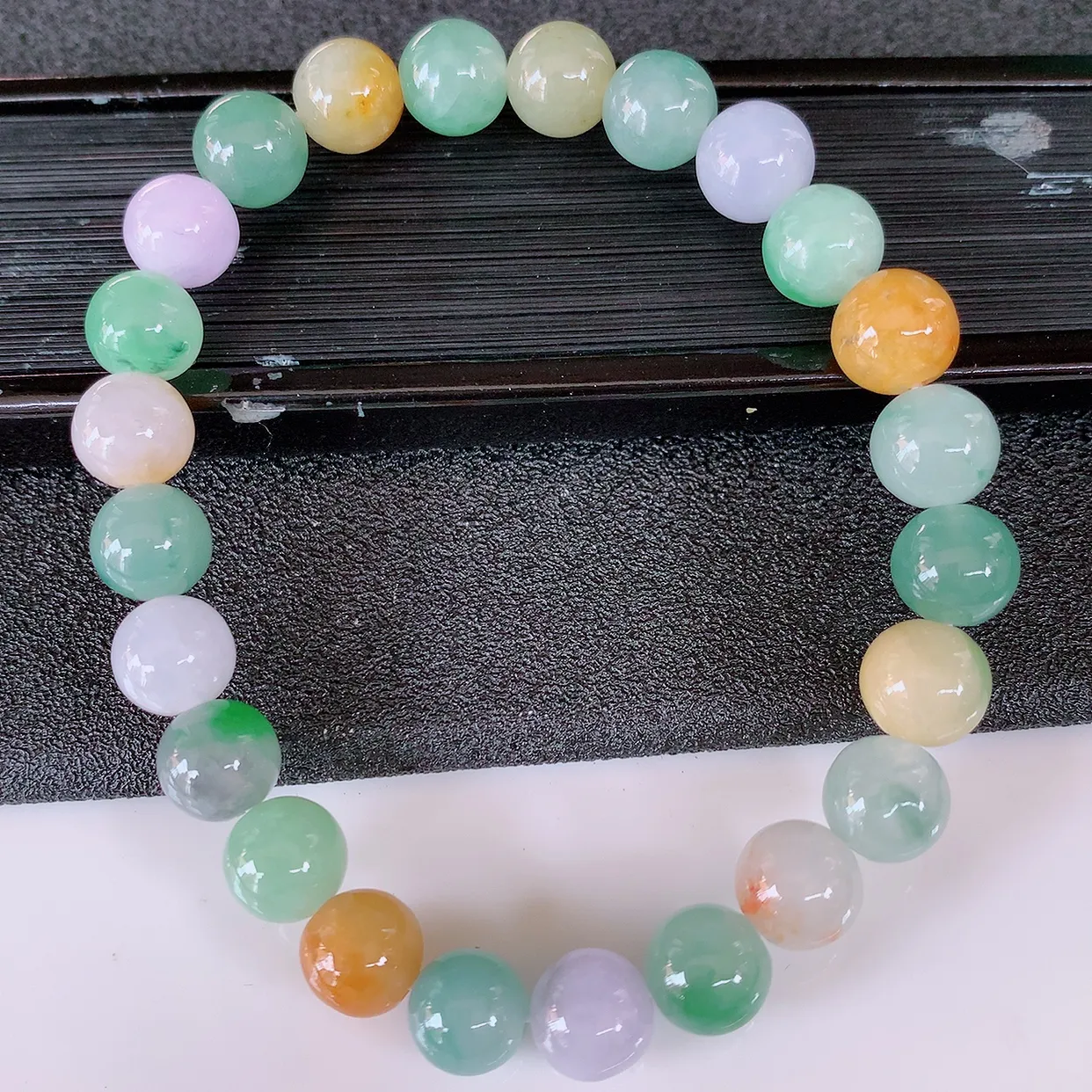 自然光实拍，冰润多宝翡翠手链，多彩翡翠手串，颜色丰富，料子细腻，高档大气，自戴送礼佳品！#46.13取一尺寸7.8mm