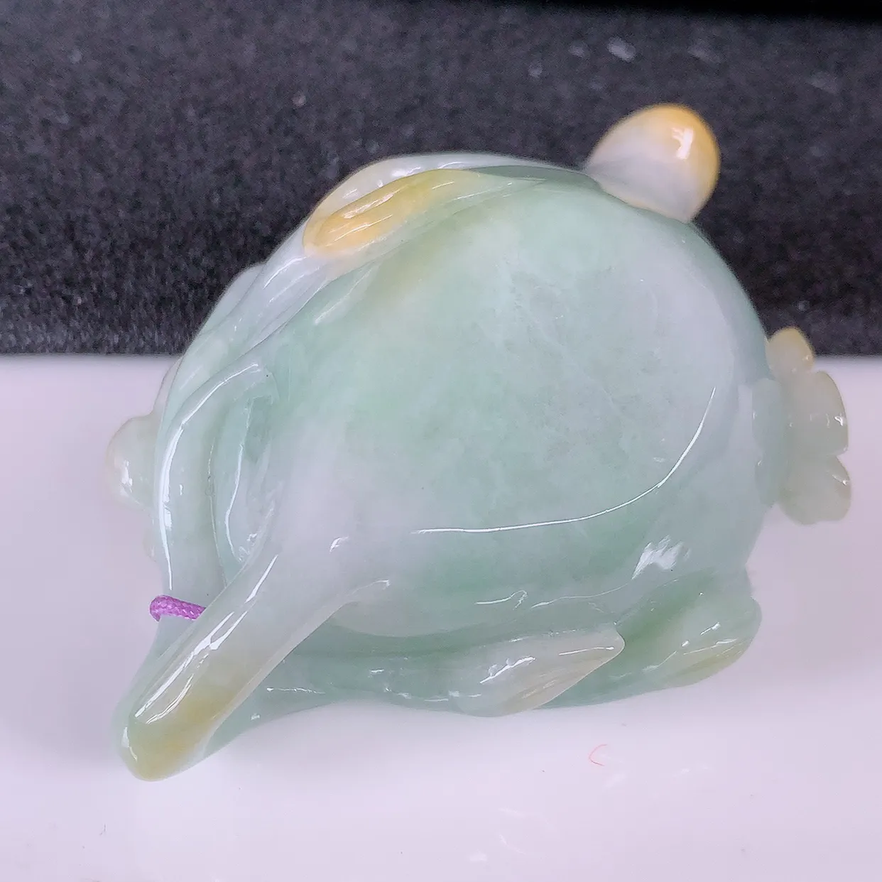 自然光实拍，冰润黄翡双彩翡翠茶壶，种老水足，雕工精湛 ，寓意美好，佩戴时尚出众！#26.13