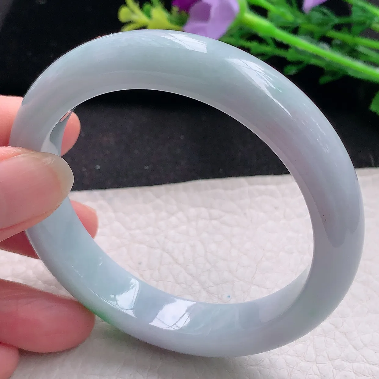 xx自然光56*12.3*8.3平安镯 翡翠a货玉手镯飘绿宽边珠宝玉手环