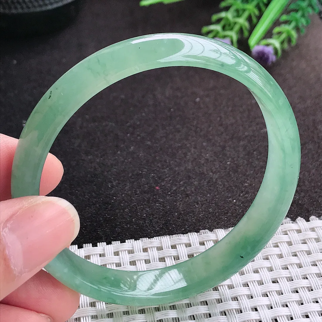 天然A货翡翠60/12.2/6老坑冰胶果冻冰晴满绿手镯宽边玉镯