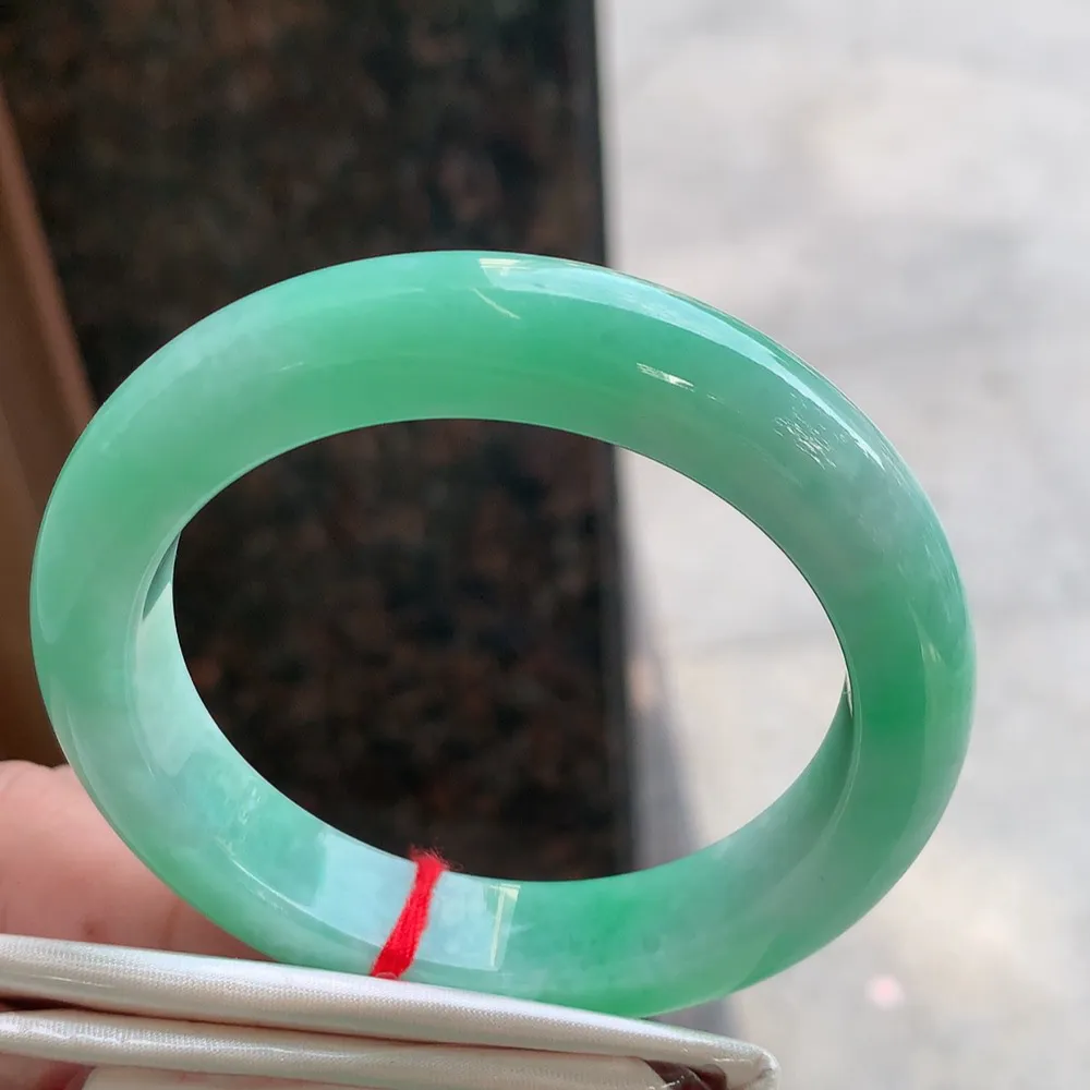 正圈冰糯翠绿 无瑕 尺寸:55.4/11.8/9.5 色好