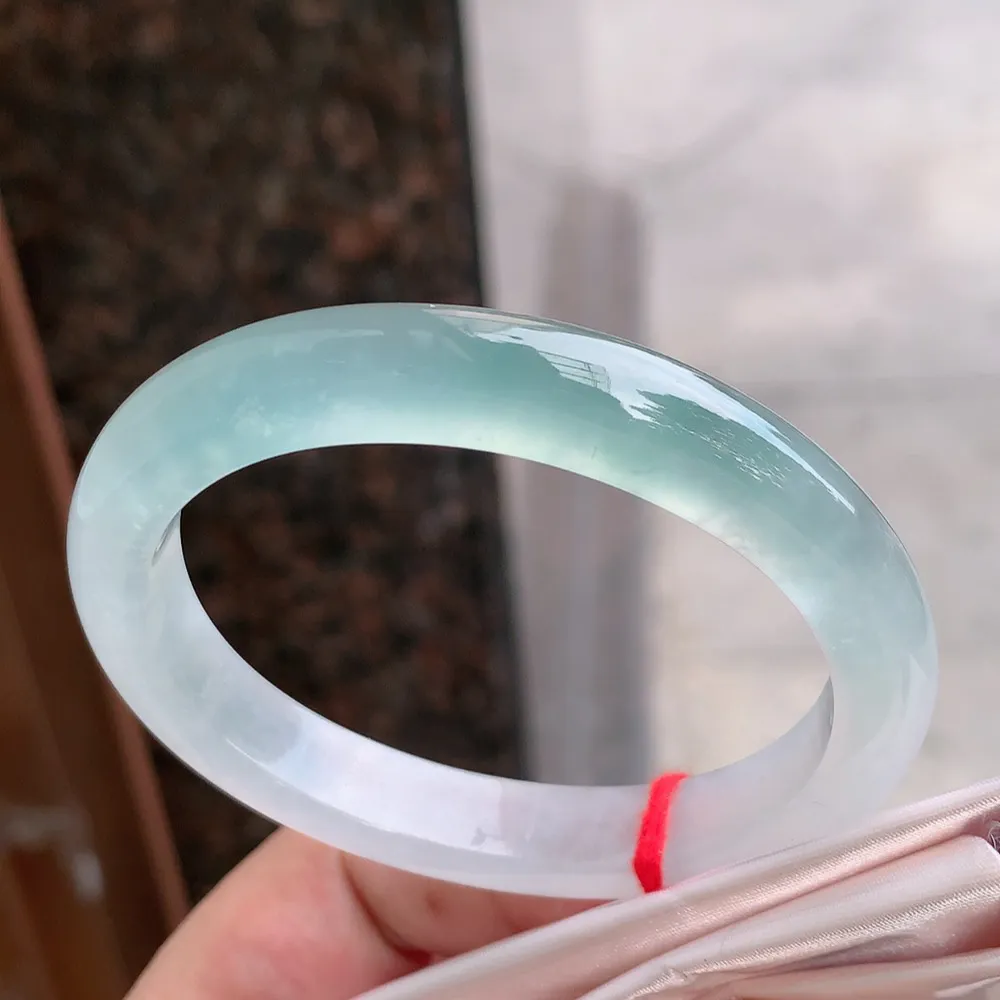 贵妃冰玻蓝水 无瑕 尺寸:53.5/41.1/9.1/7.4 种色俱佳