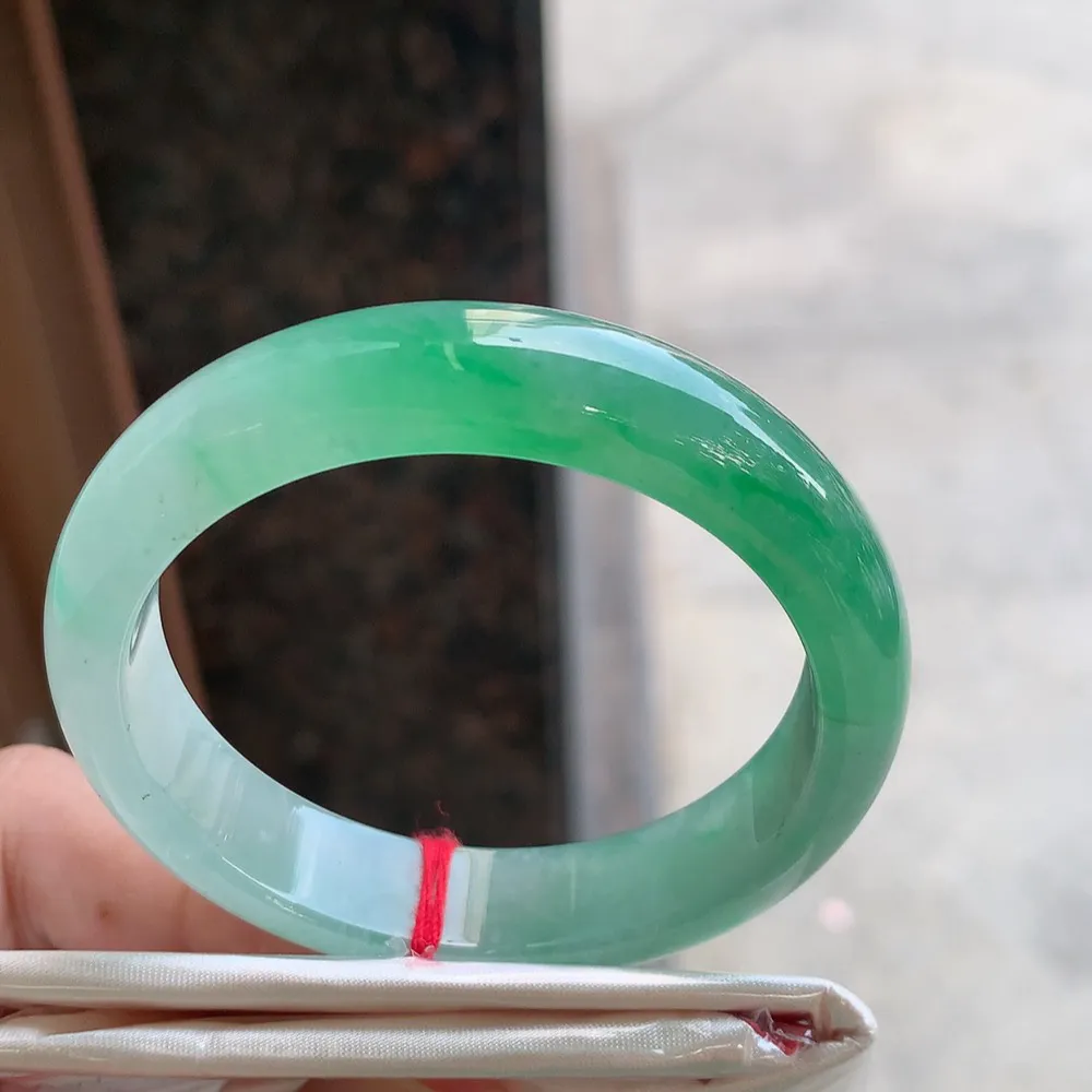 正圈冰绿 无瑕 尺寸:51.4/12/7.1 色好