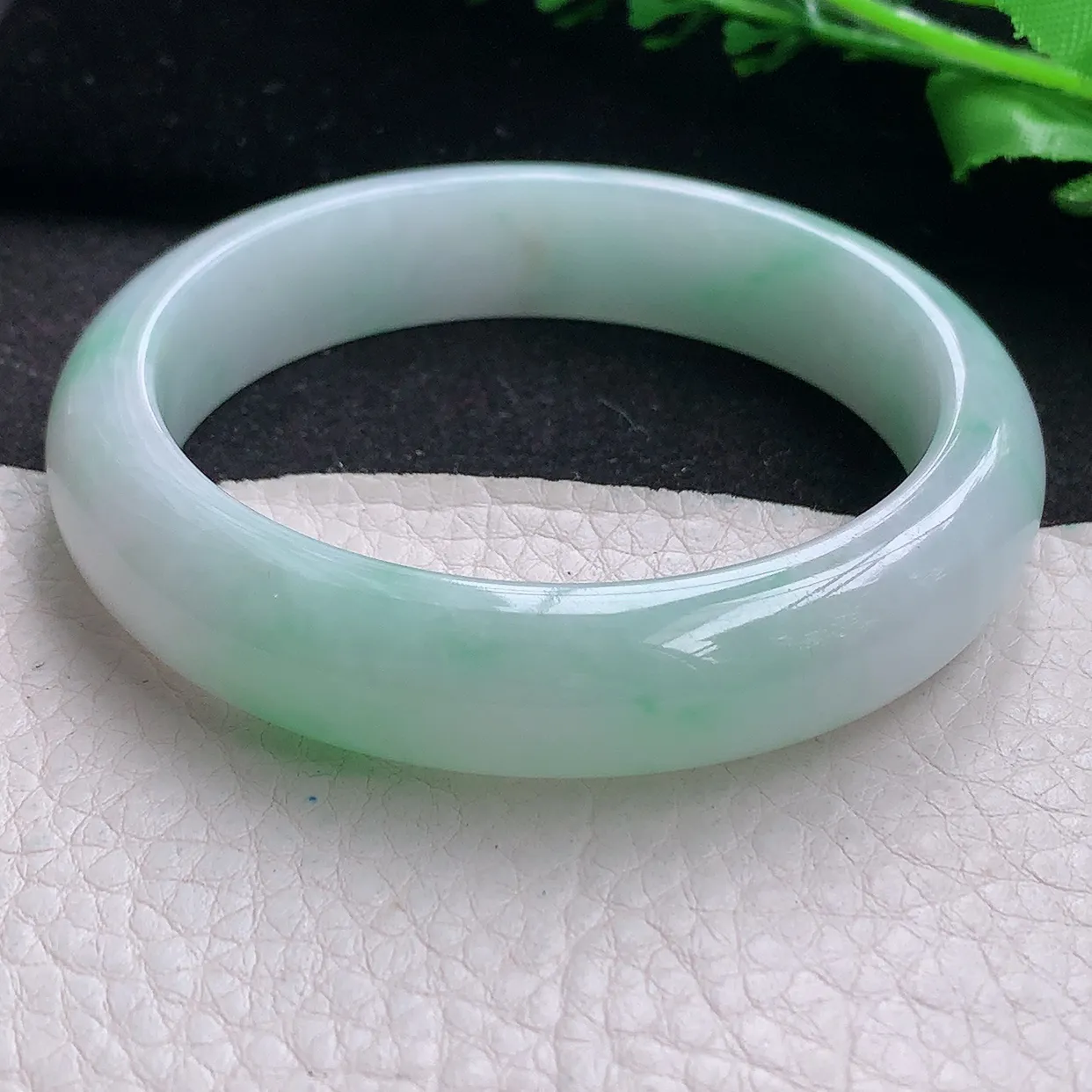 nr自然光57.5*13.2*8.3平安镯 翡翠a货玉手镯飘绿宽边珠宝玉手环