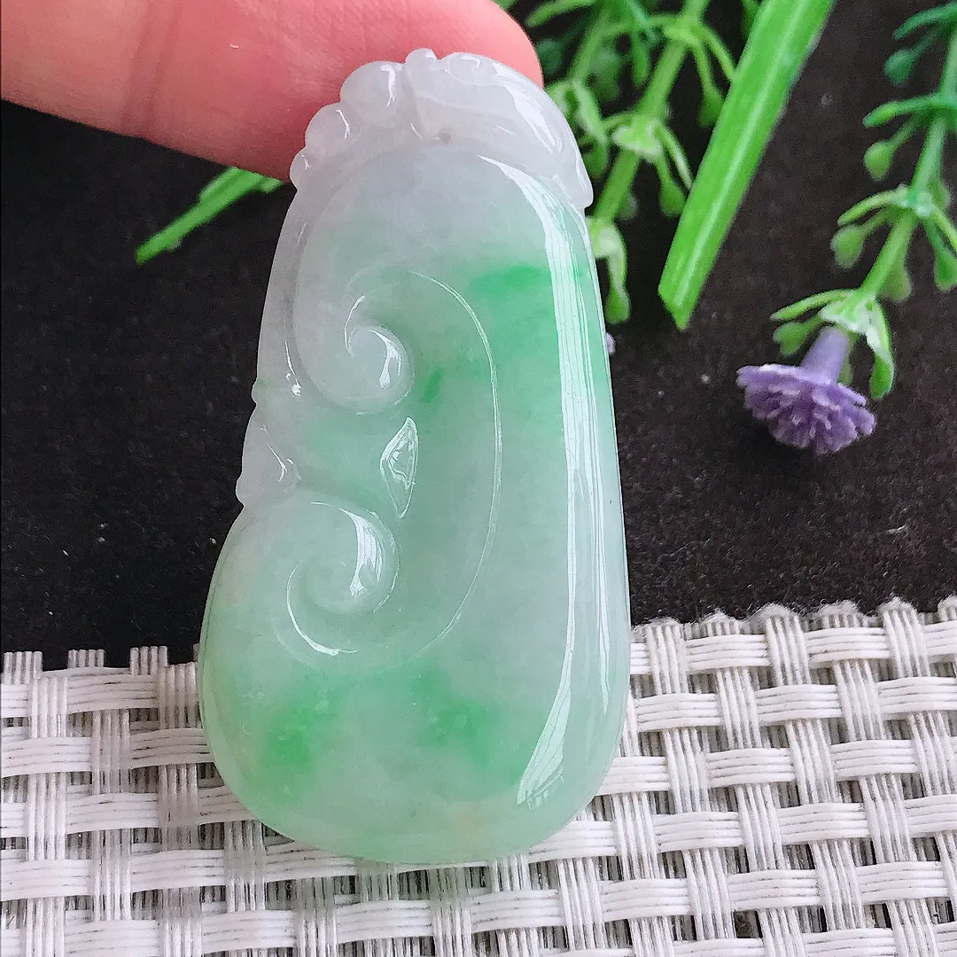 天然A货翡翠50.5/27.2/6老坑秀气温润飘绿如意吊坠翡翠玉如意挂件