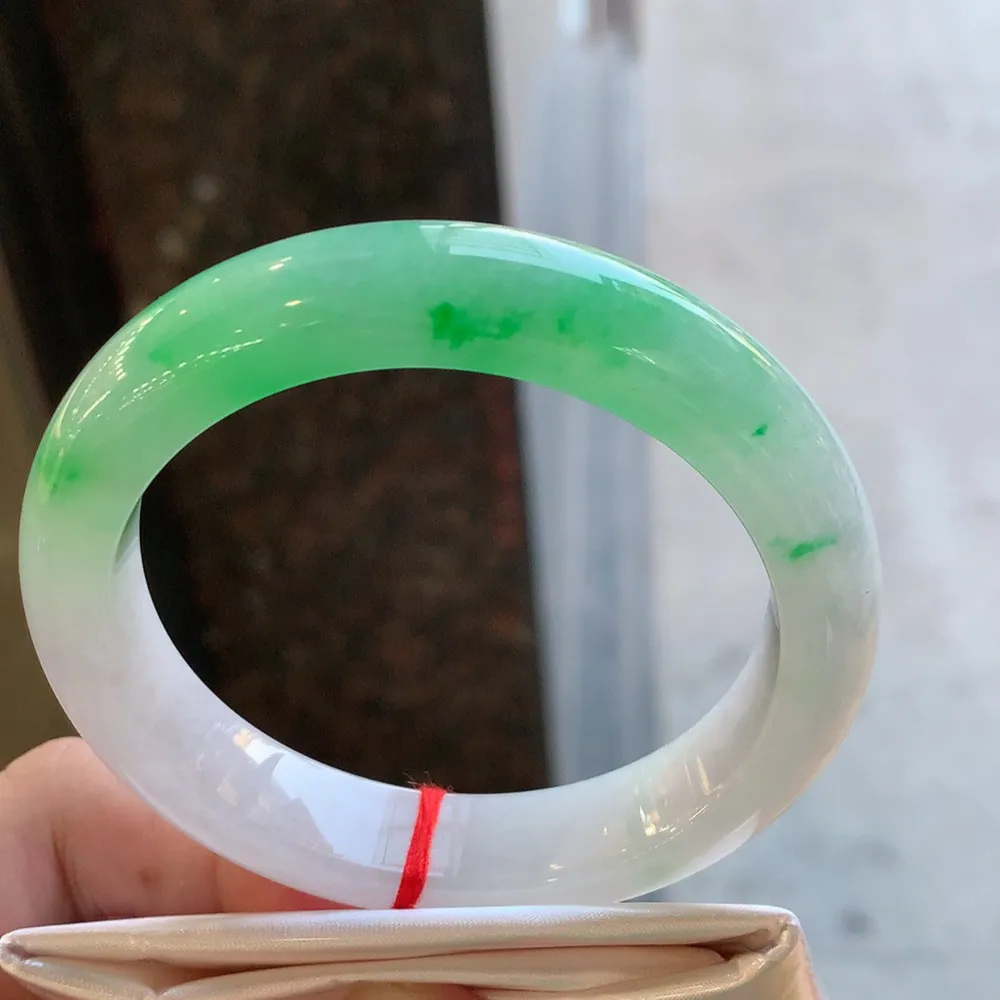 正圈冰春彩 无瑕 尺寸:56.1/12.2/8.9 超美