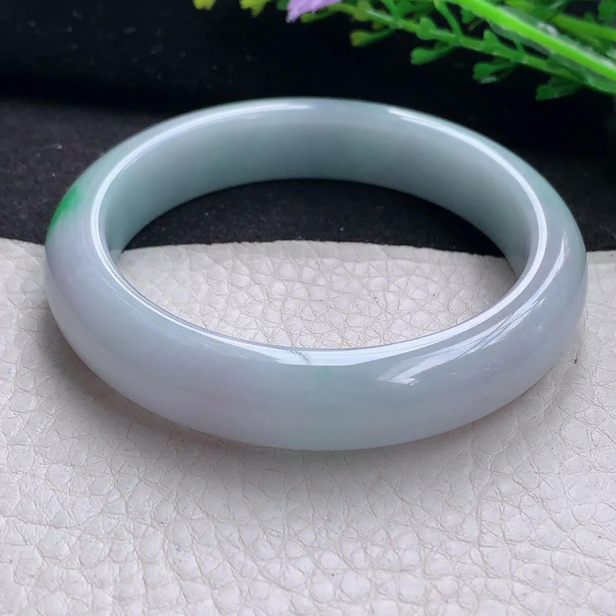 xx自然光56*12.3*8.3平安镯 翡翠a货玉手镯飘绿宽边珠宝玉手环