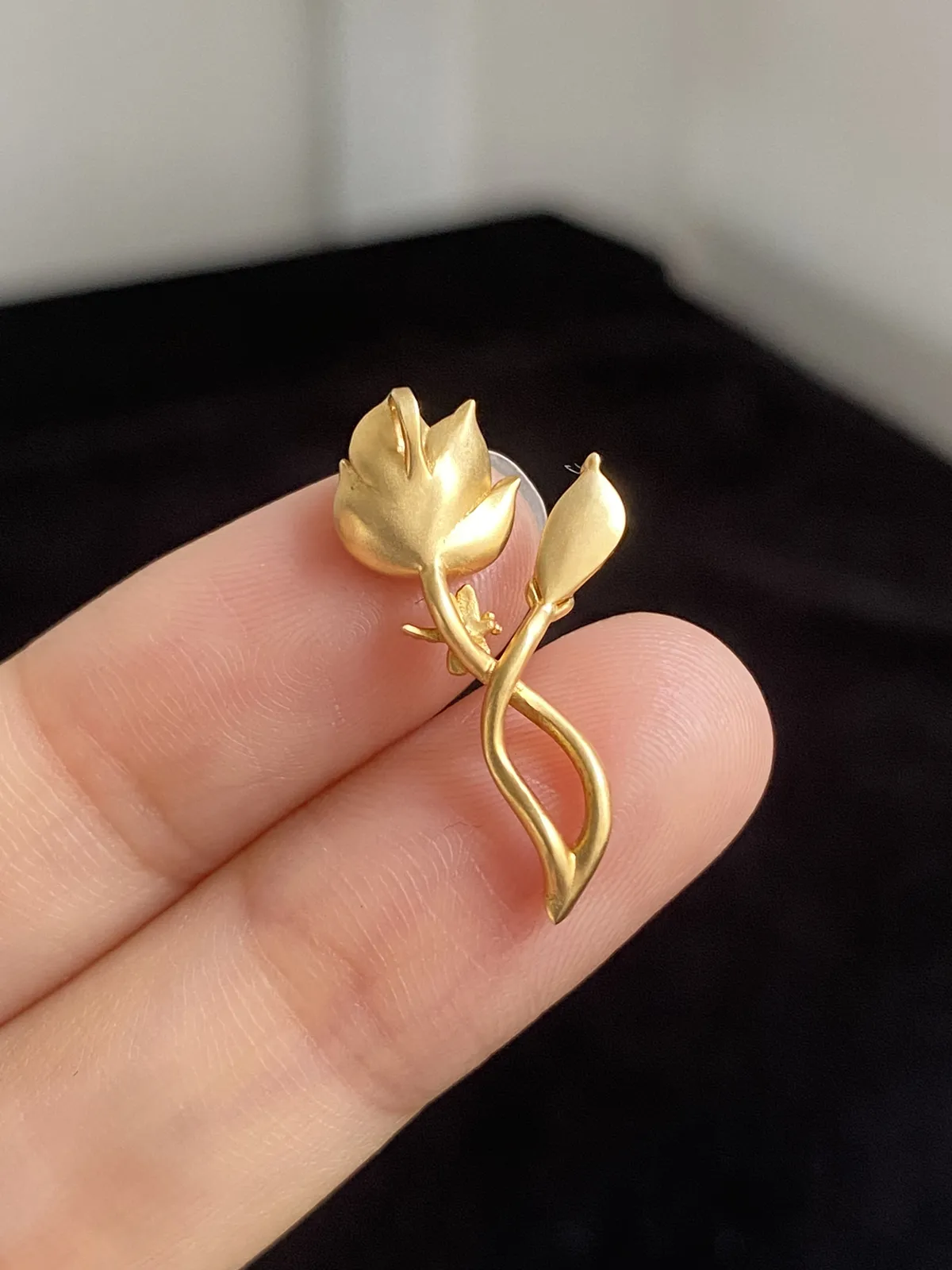 翡翠花件，伴钻石（无色）