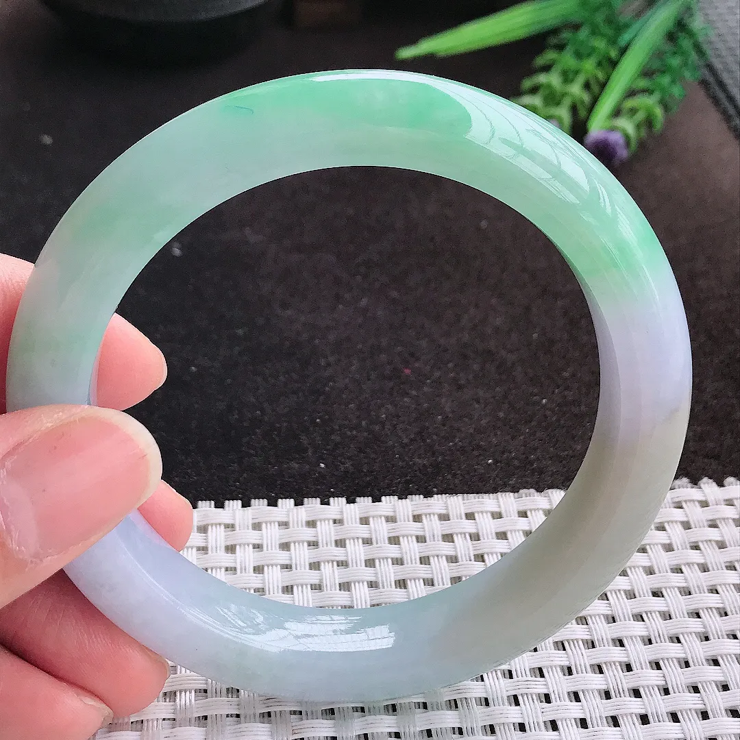 天然A货翡翠61.5/12.4/10.3老坑冰润大圈口春带彩手镯宽边玉镯