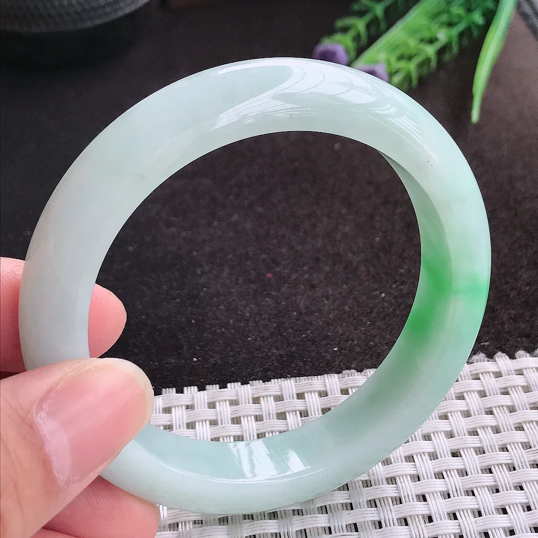 天然A货翡翠56.5/12.6/8.8老坑温润飘绿手镯宽边玉镯