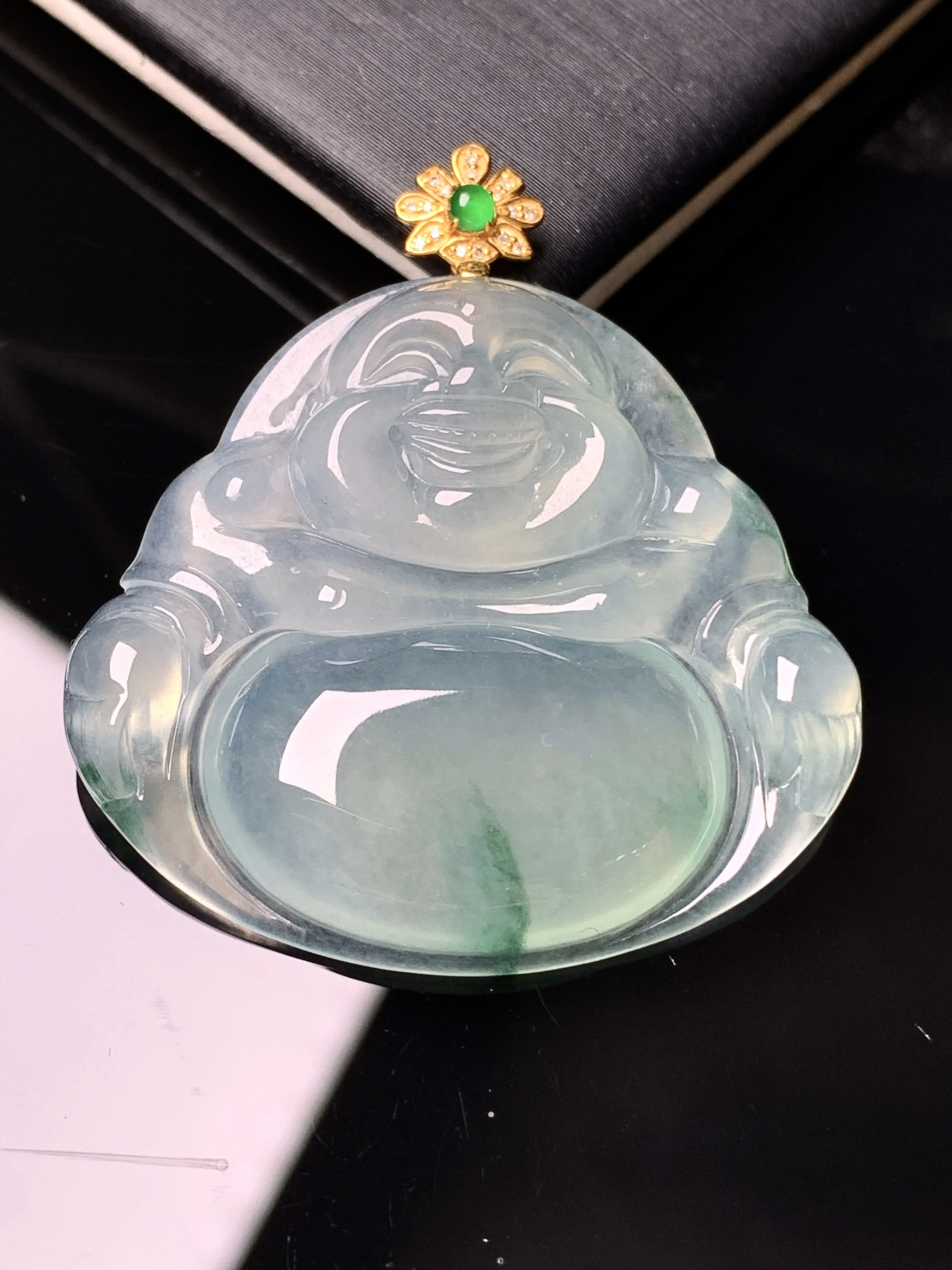 18k金钻镶嵌冰种佛公吊坠 玉质细腻 水润亮眼 色泽艳丽 整体尺寸38.2*34.8*5.6