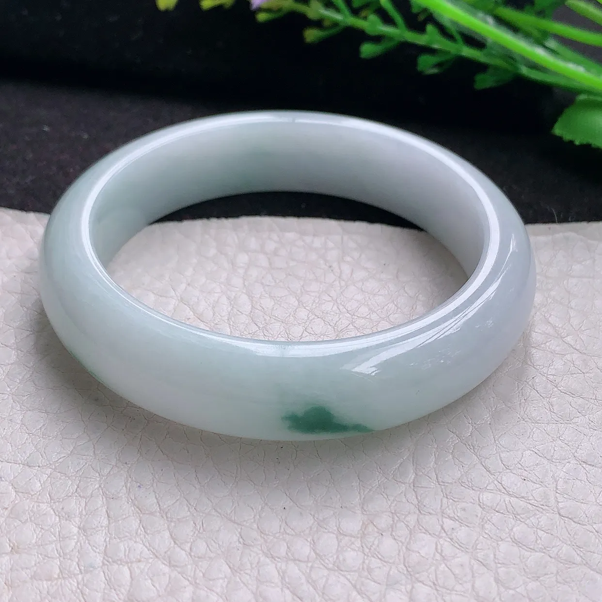 js自然光54*13*8平安镯 翡翠a货玉手镯飘花宽边珠宝玉手环