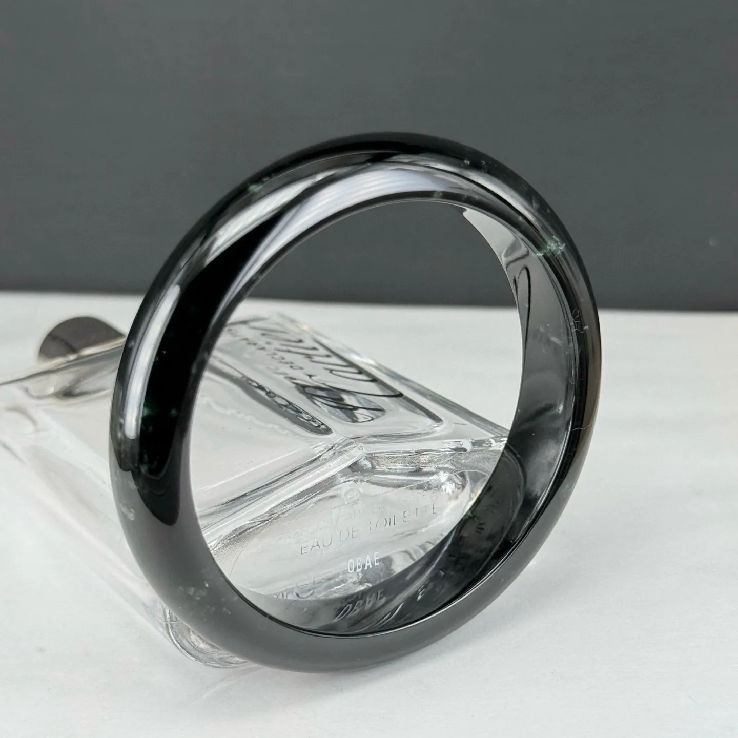 精品墨翠正圈手镯 种好色正 黑度极好 打灯通透 油性十足