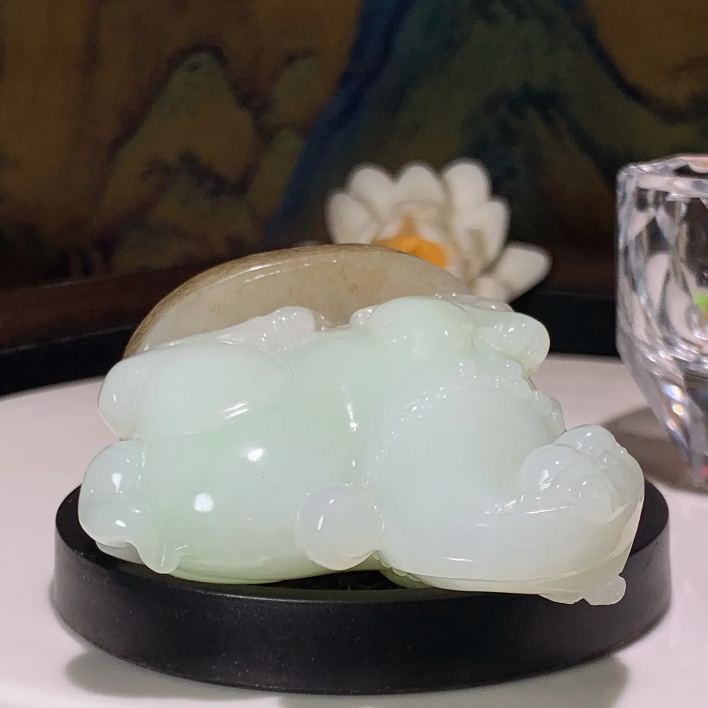 新疆和田玉且末糖翠青马上有钱马摆件 尺寸60/38/59重163.5克。玉质细腻油润。手推出油。佩戴高端大气 lt251216