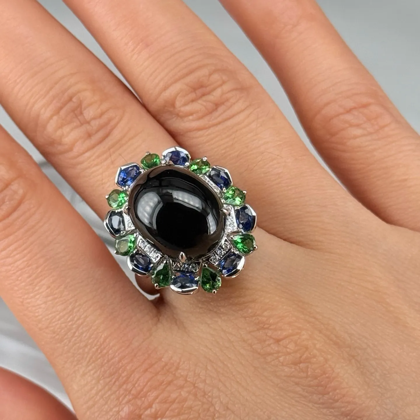 精品豪镶墨翠蛋面大女戒 种好色正 黑度极好 打灯通透 油性十足