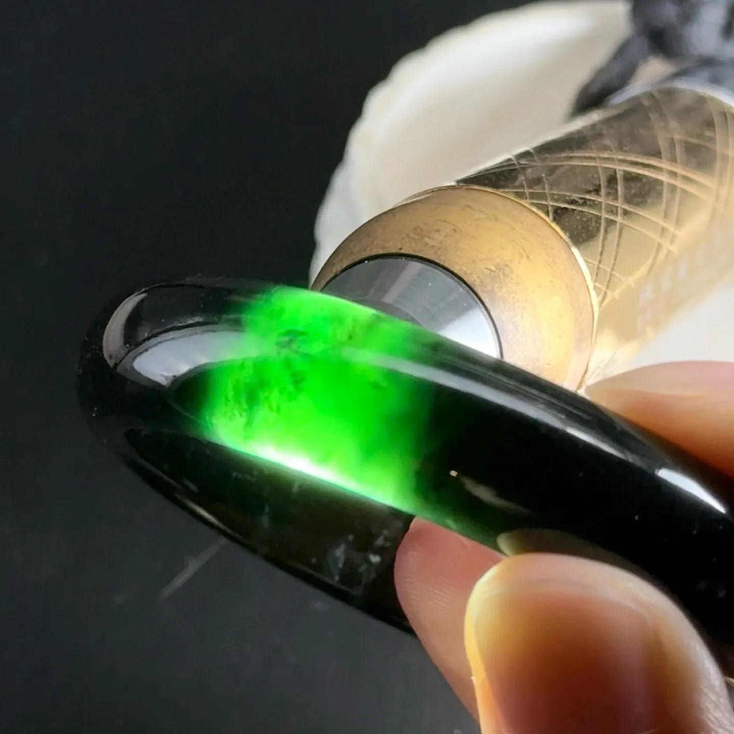 精品墨翠贵妃圈手镯 种好色正 黑度好 打灯通透 油性十足