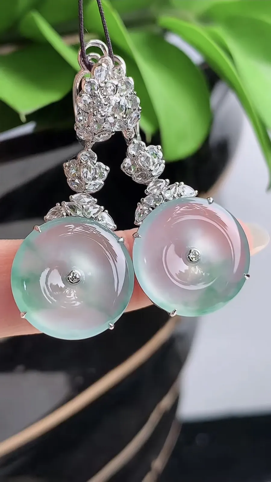 a货翡翠老坑高冰种18K金伴钻镶嵌飘花平安扣耳坠 尺寸16.7×6mm 重量9.48g 1210