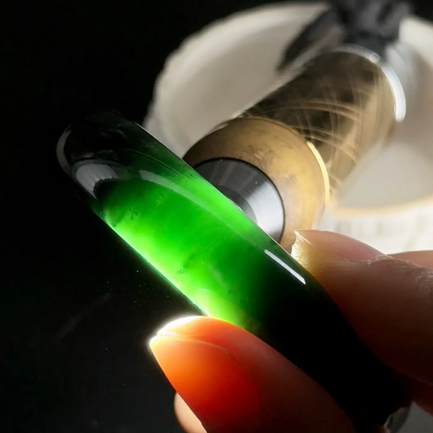 精品墨翠贵妃圈手镯 种好色正 黑度好 打灯通透 油性十足