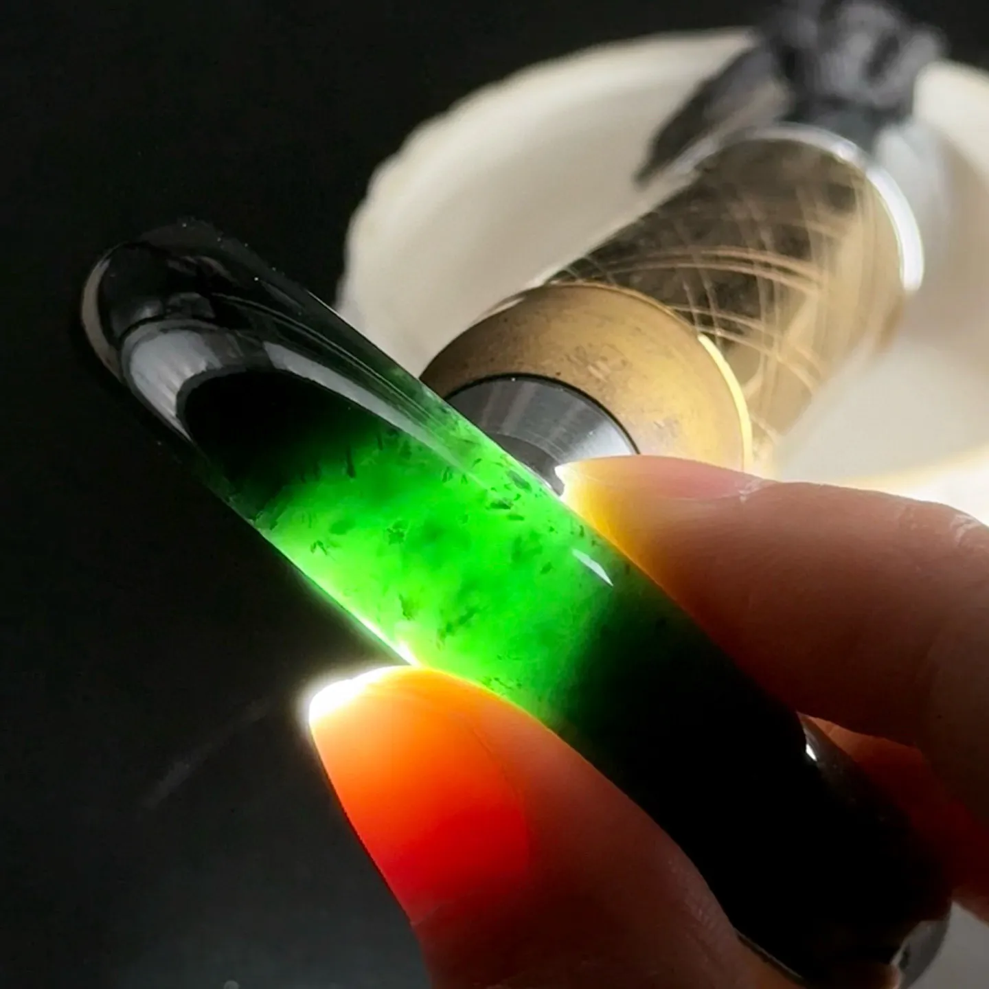 精品墨翠贵妃圈手镯 种好色正 黑度好 打灯通透 油性十足